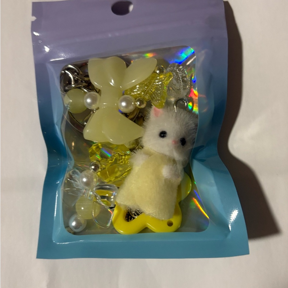 Yellow and White Small Pet Toy Set